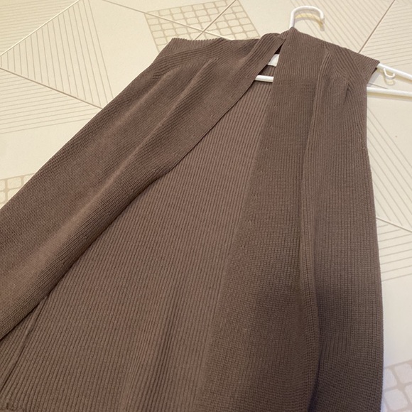 Brand New Aritzia Wilfred Dunkirk Sweater Vest XS - Picture 6 of 8